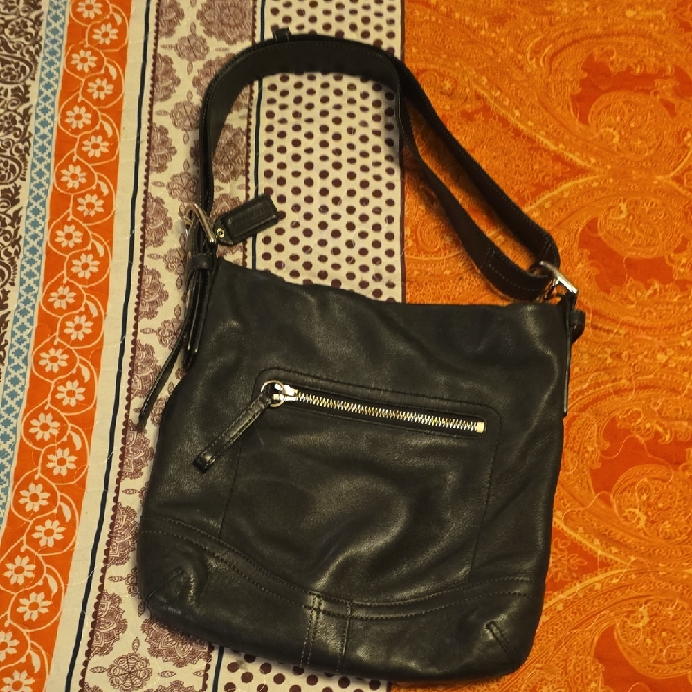 Authentic Coach Black Leather Shoulder Bag